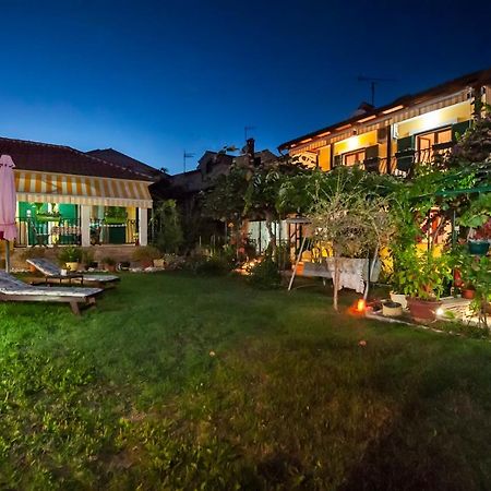 Apartments And Rooms Villa Dea Adults Only Ровінь Екстер'єр фото
