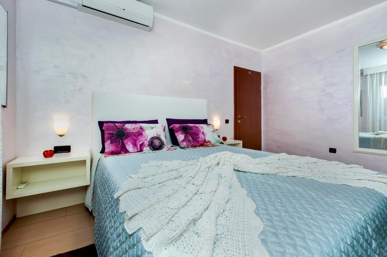 Apartments And Rooms Villa Dea Adults Only Ровінь Екстер'єр фото