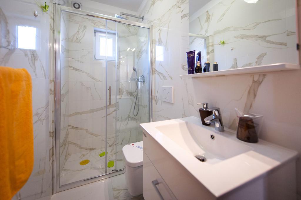 Apartments And Rooms Villa Dea Adults Only Ровінь Екстер'єр фото