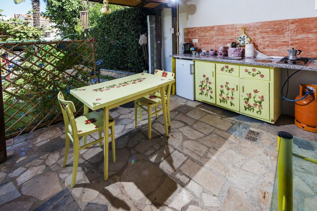 Apartments And Rooms Villa Dea Adults Only Ровінь Екстер'єр фото